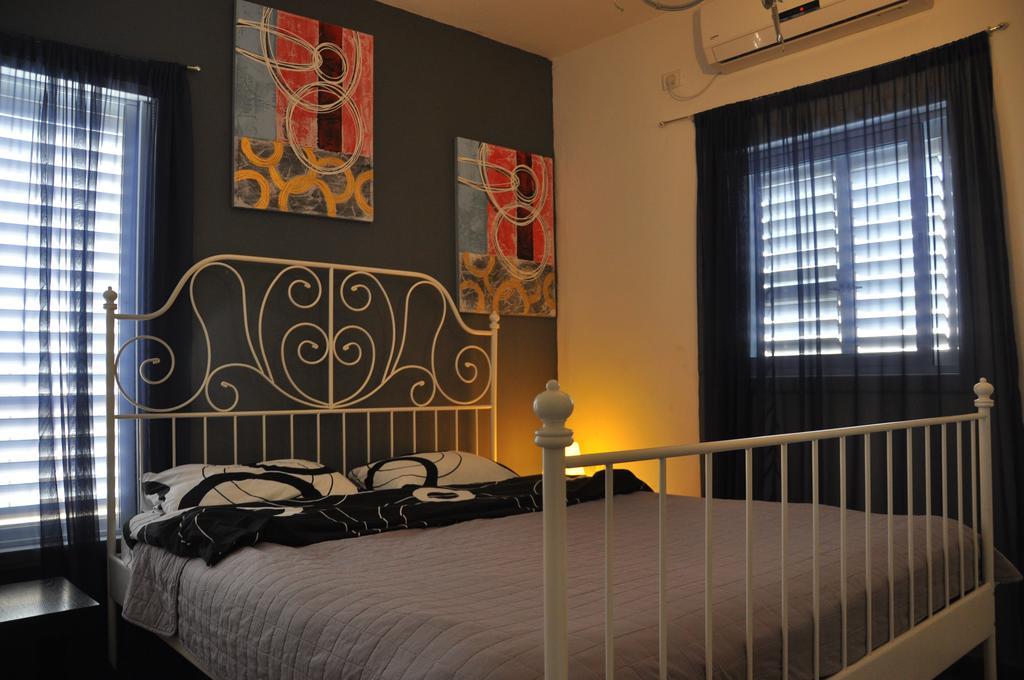 Isra Home Rothschild 8-2 Apartment Бат-Ям Экстерьер фото